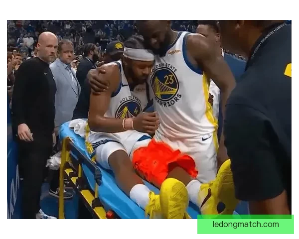 穆迪遭遇严重伤情被迫坐轮椅离场 专家称影响巨大或影响全赛季表现